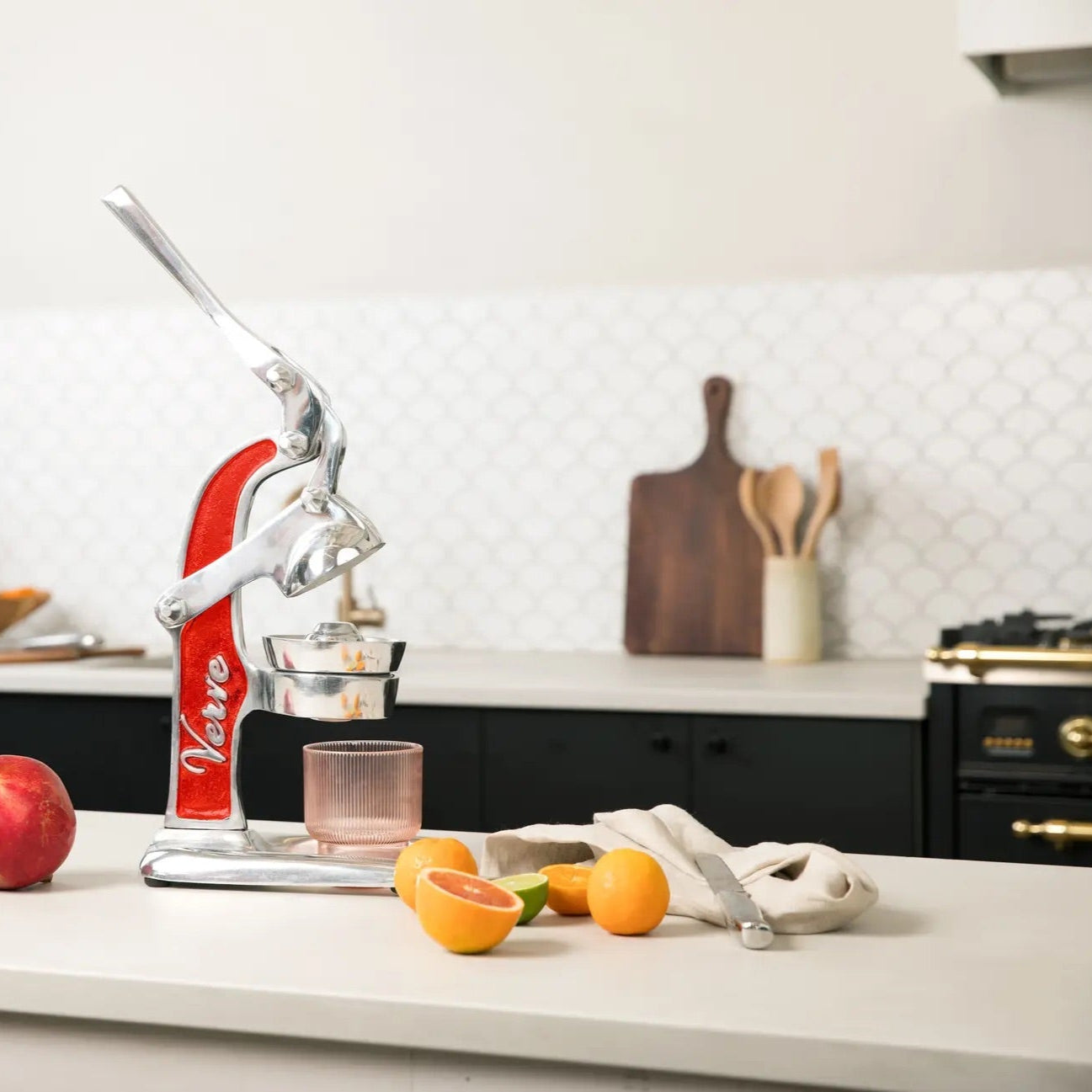 Handcrafted citrus juicer made in Mexico from 100% recycled aluminum